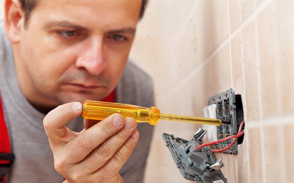 recherche électricien Buc
